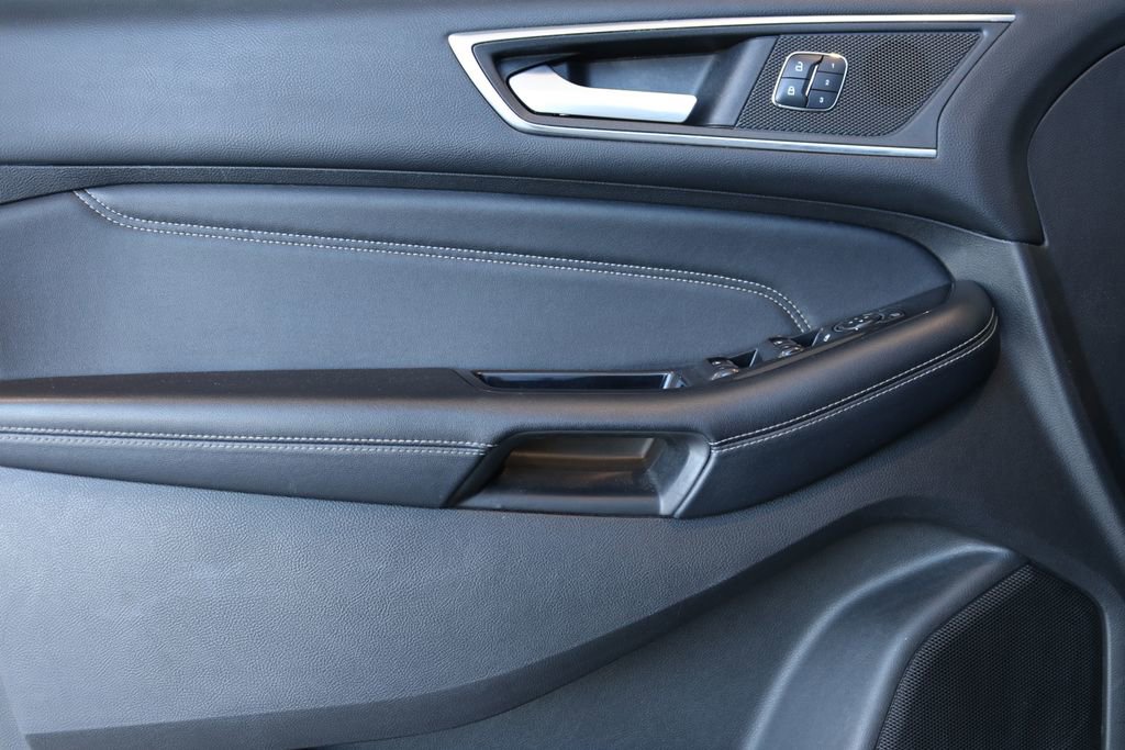 Used 2017 Ford Edge Titanium image 13