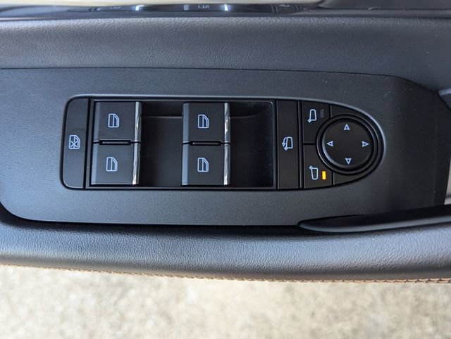 Used 2025 MAZDA CX-90 3.3 Turbo w/ Premium Plus Pkg image 17