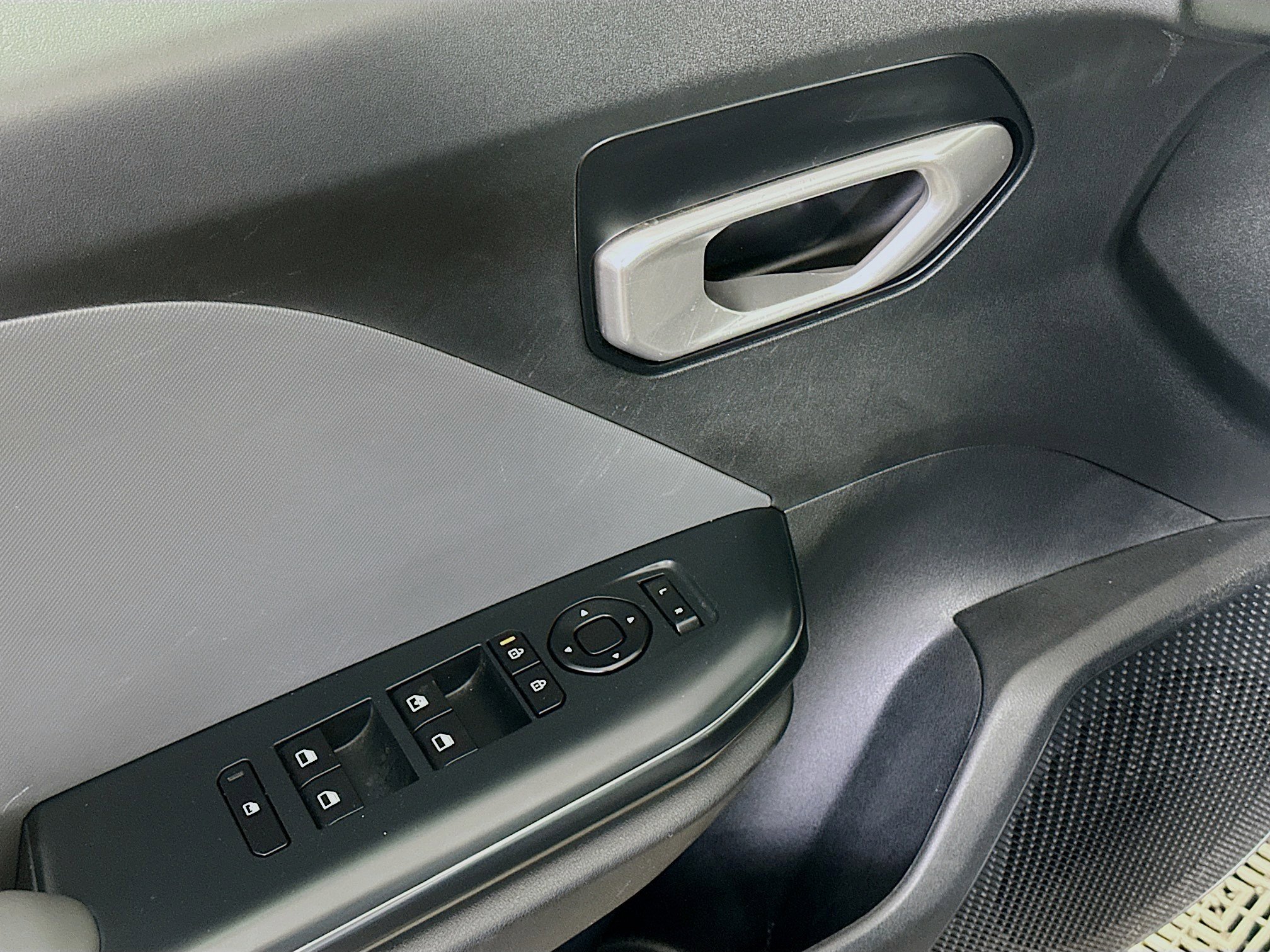 Used 2025 Kia K4 LXS image 15