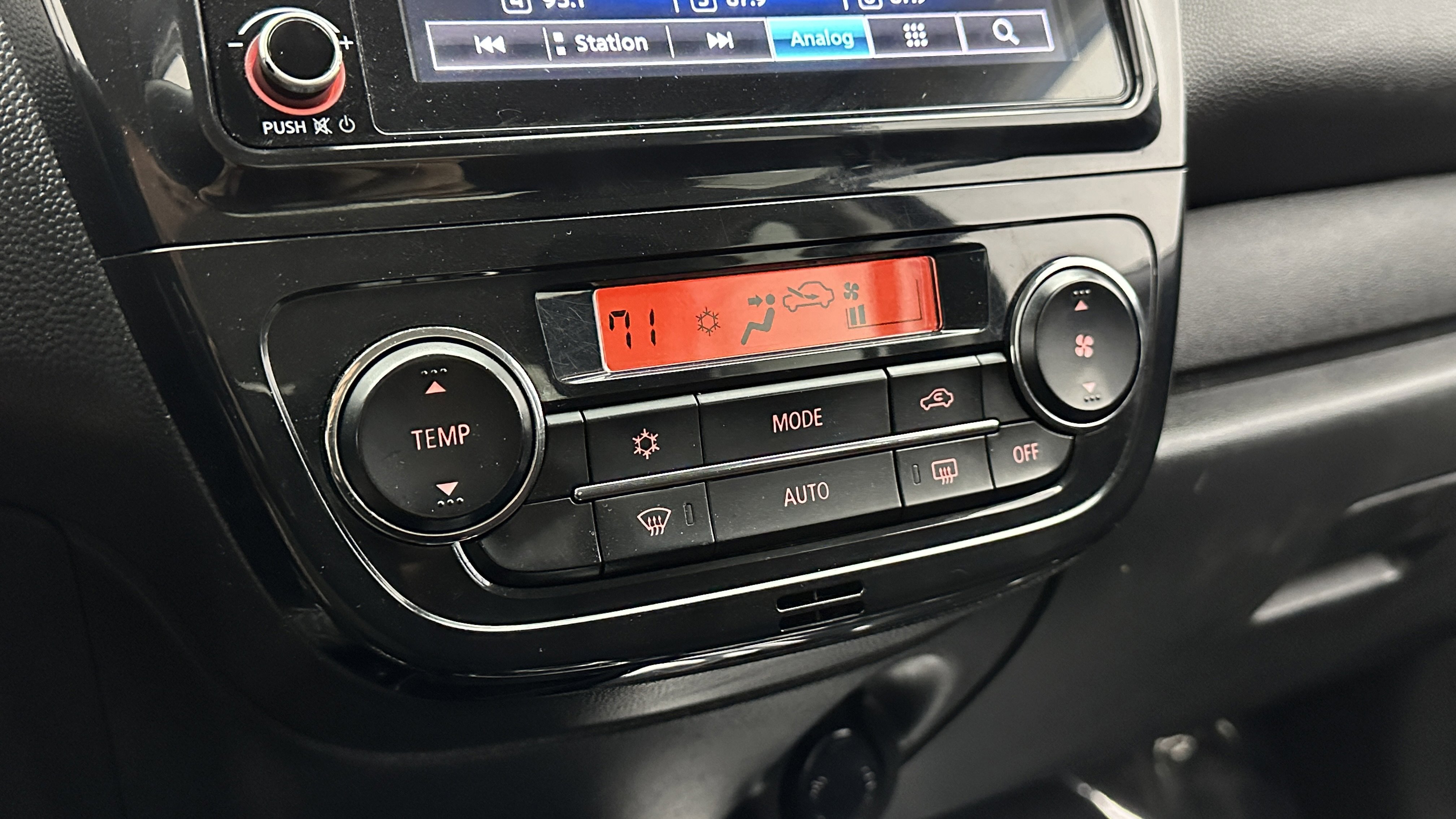 Used 2023 Mitsubishi Mirage G4 Black Edition image 15