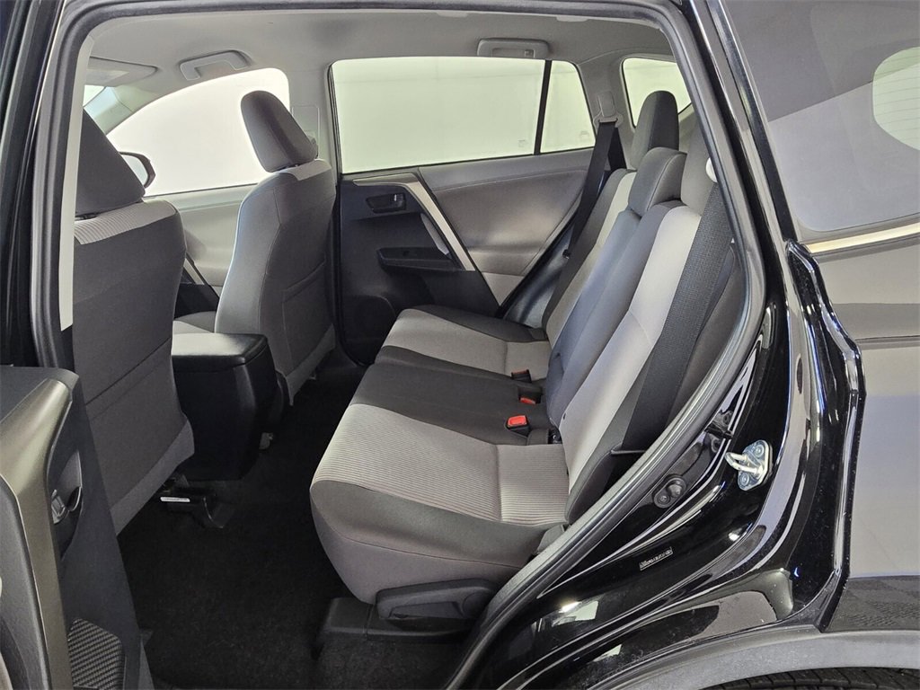 Used 2013 Toyota RAV4 LE image 8