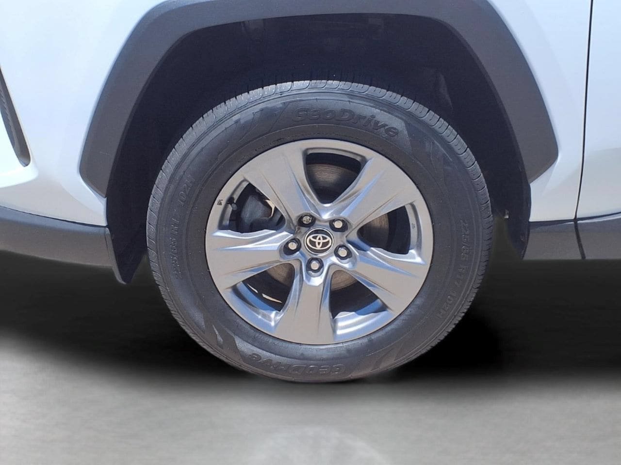 Used 2023 Toyota RAV4 XLE AWD/4WD image 10