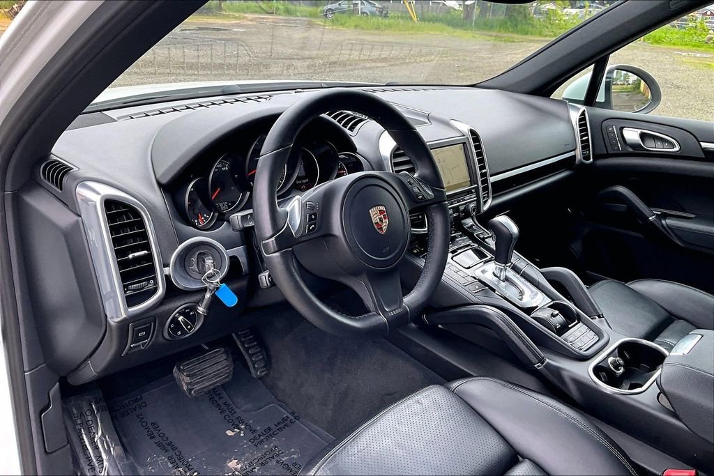 Used 2014 Porsche Cayenne AWD/4WD image 18