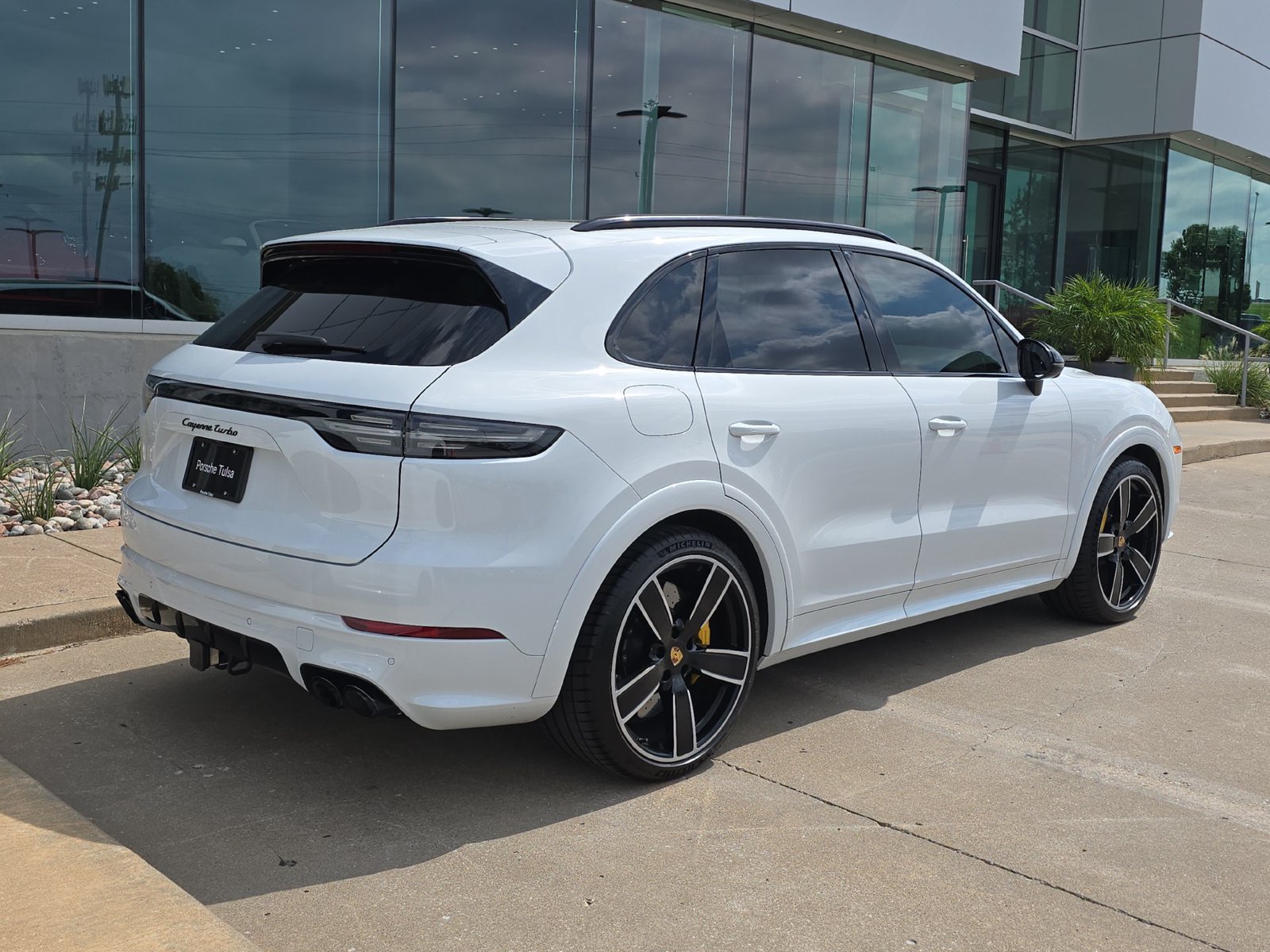 Used 2020 Porsche Cayenne Turbo AWD/4WD image 7