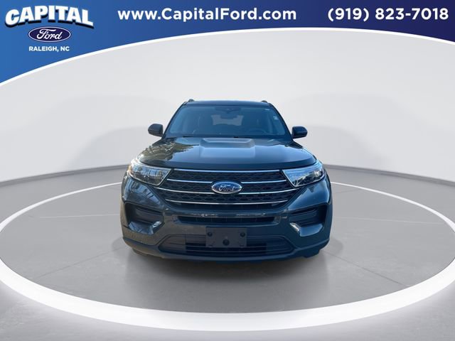 Used 2023 Ford Explorer XLT image 3