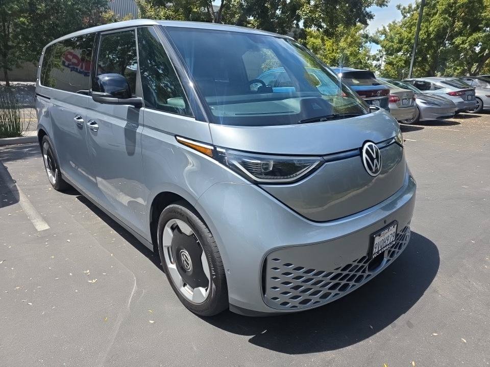 Used 2025 Volkswagen ID. Buzz Pro S Plus AWD/4WD image 3