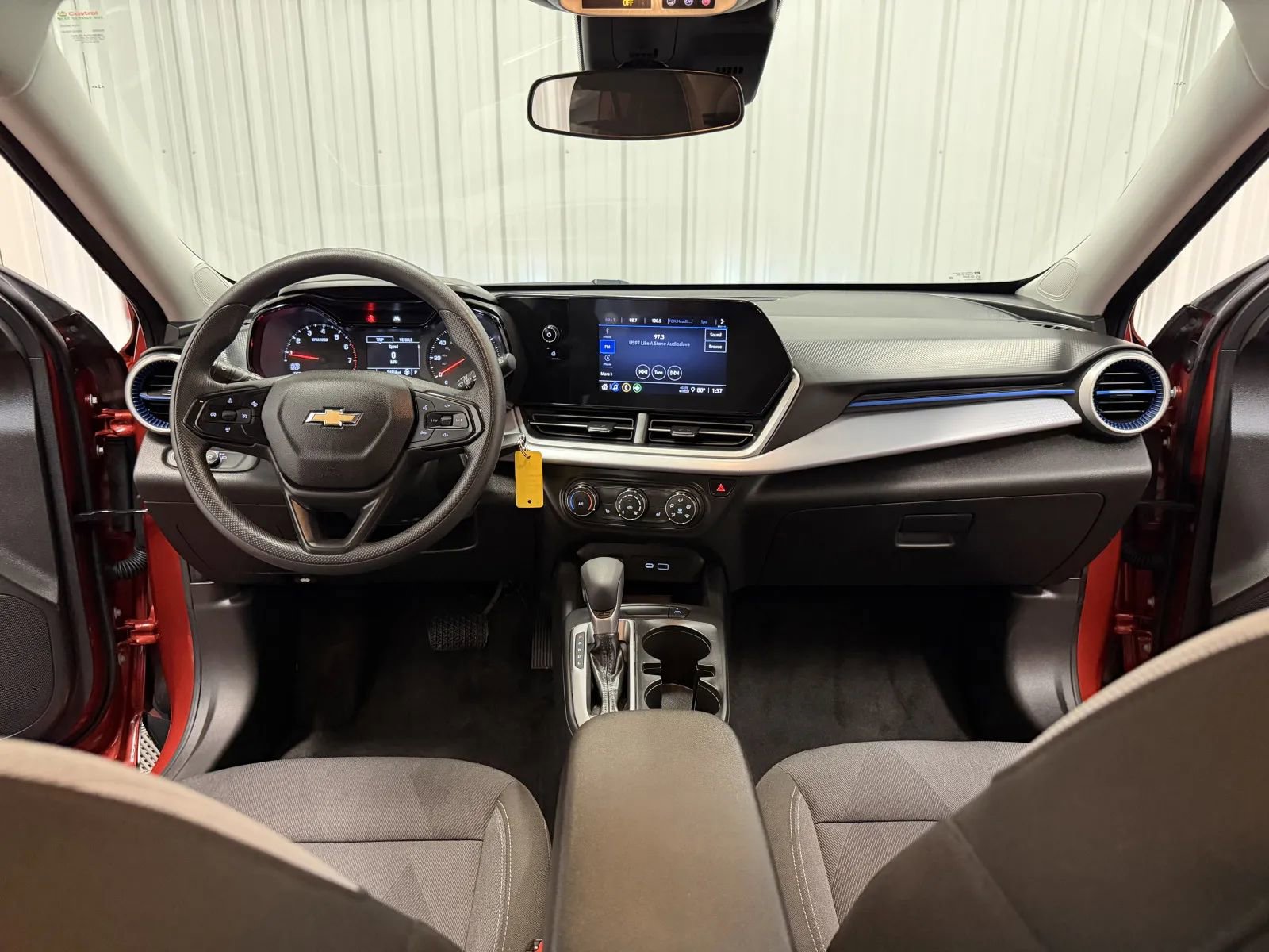 Used 2024 Chevrolet Trax LS w/ LS Convenience Package FWD image 28