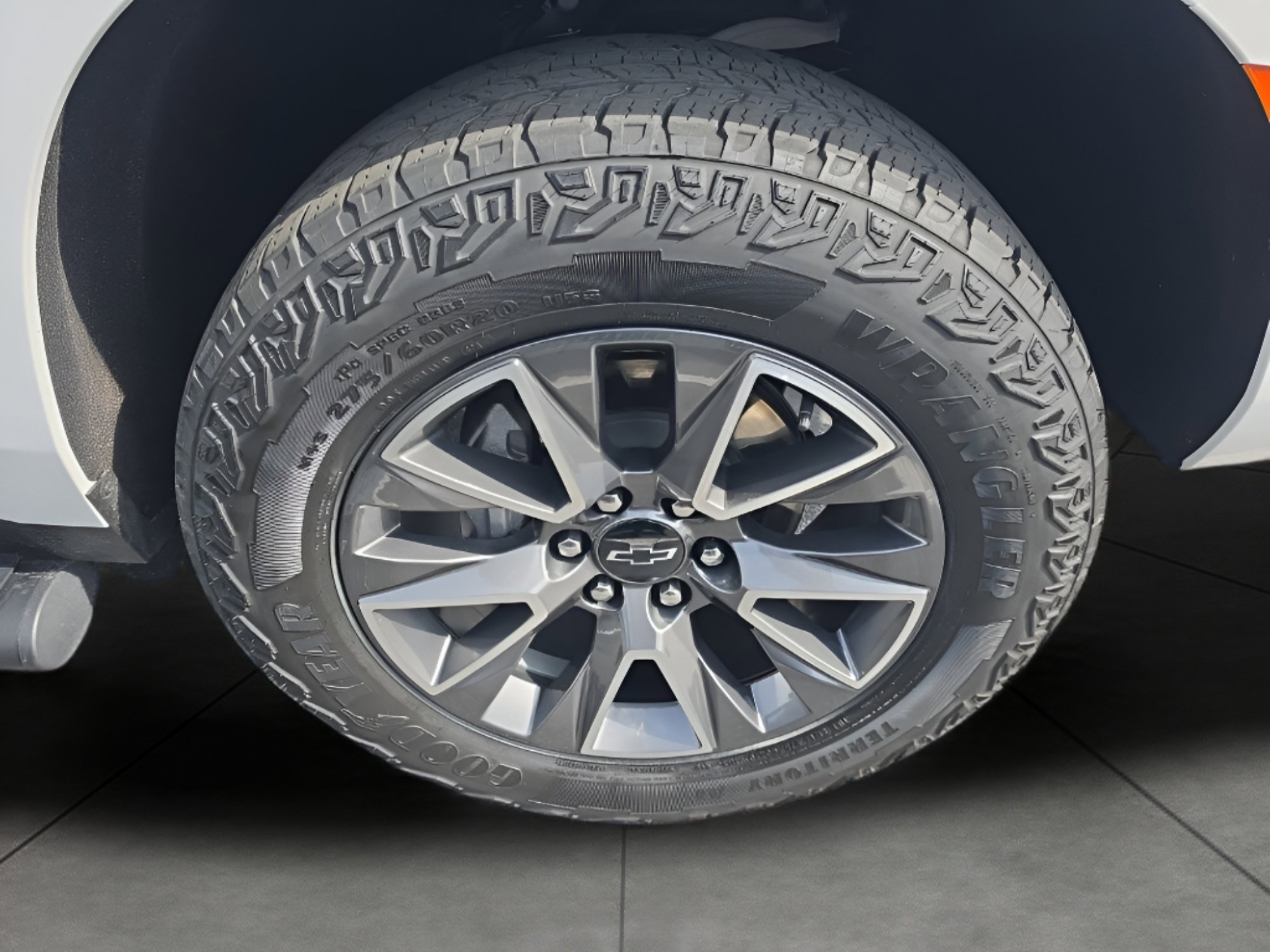 Used 2024 Chevrolet Tahoe Z71 w/ Luxury Package image 11