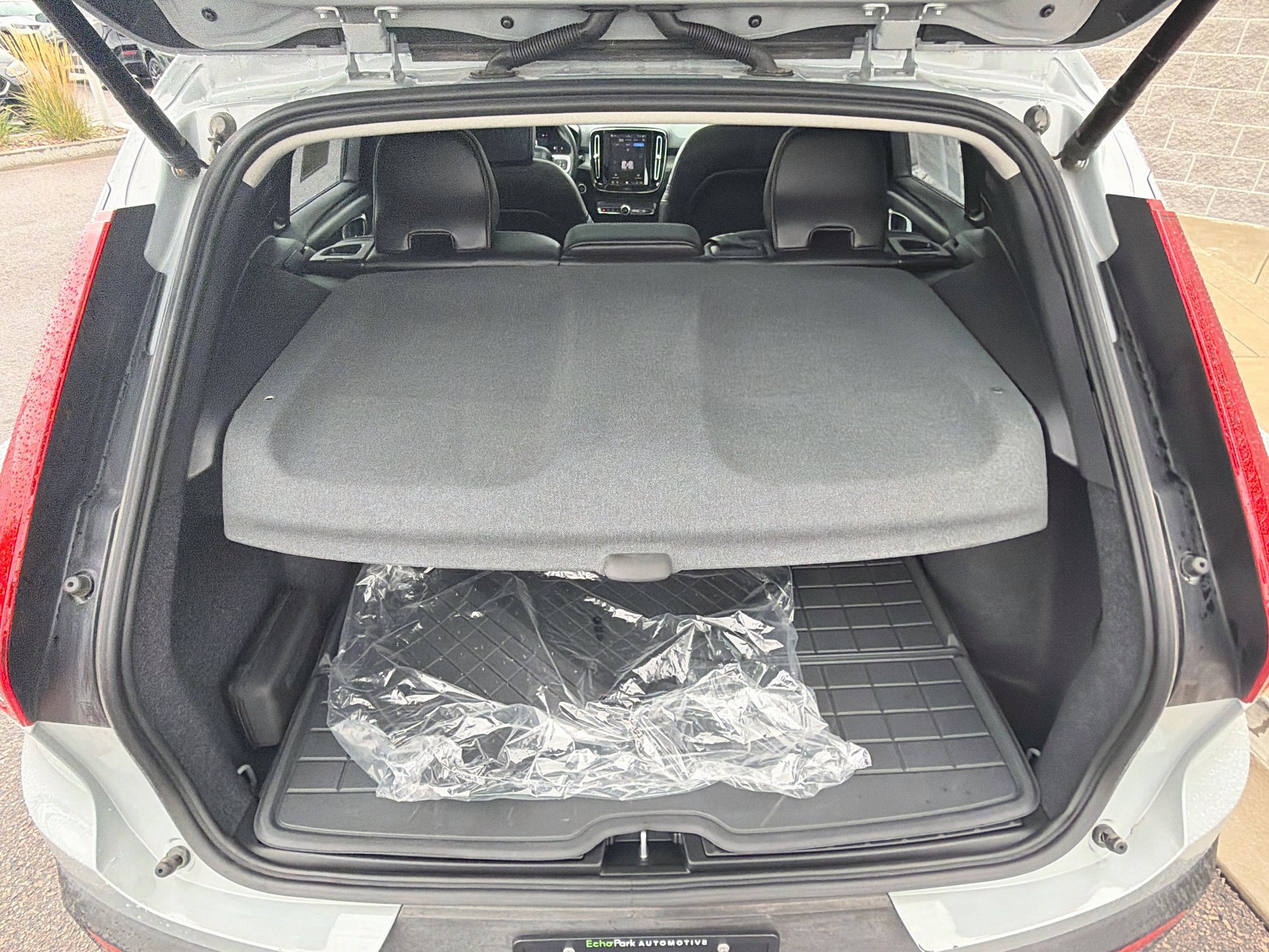 Used 2026 Volvo XC40 B5 Plus AWD/4WD image 31