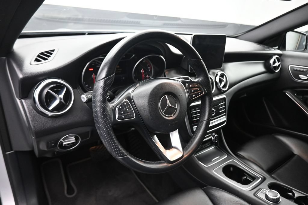 Used 2020 Mercedes-Benz GLA 250 4MATIC image 13