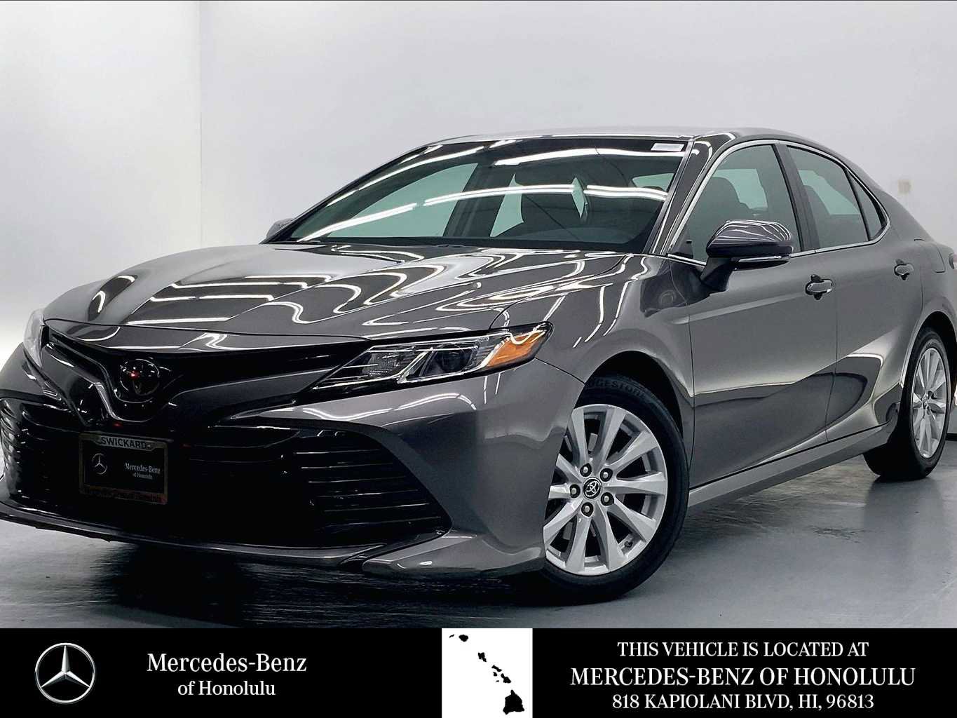 Used 2018 Toyota Camry LE image 1