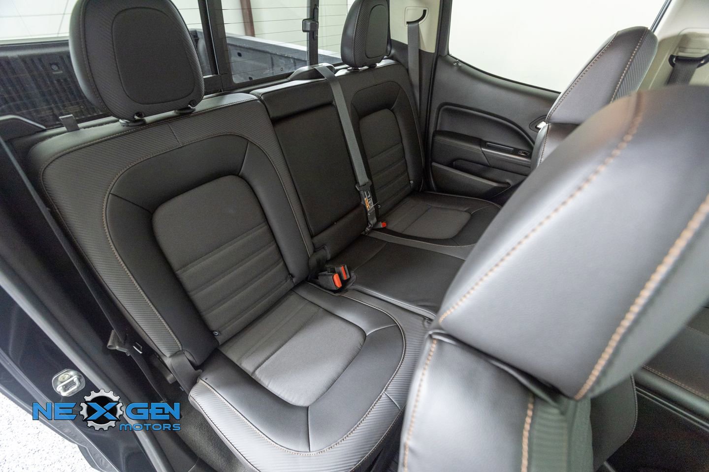 Used 2022 GMC Canyon AT4 AWD/4WD image 39