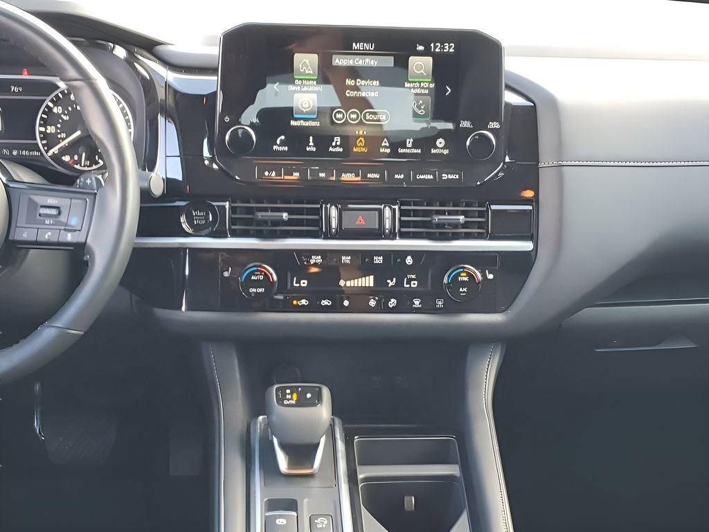 Used 2025 Nissan Pathfinder SL image 28