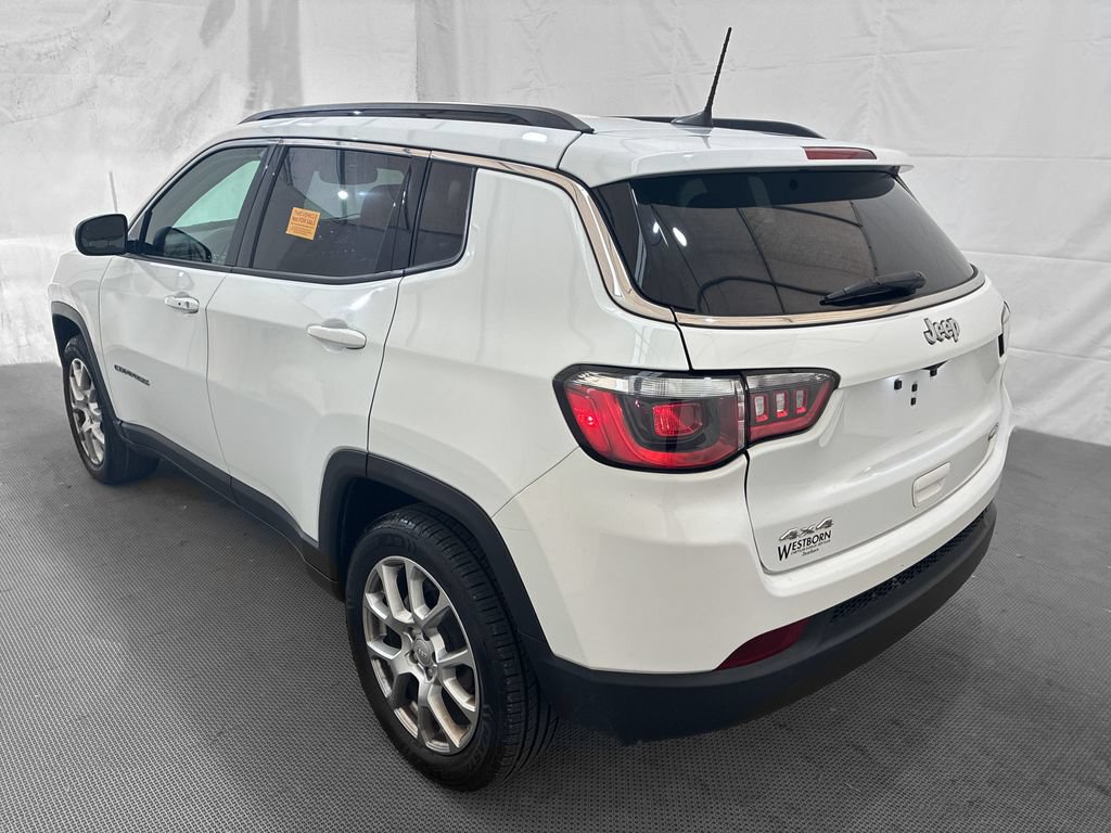 Used 2022 Jeep Compass Latitude AWD/4WD image 5
