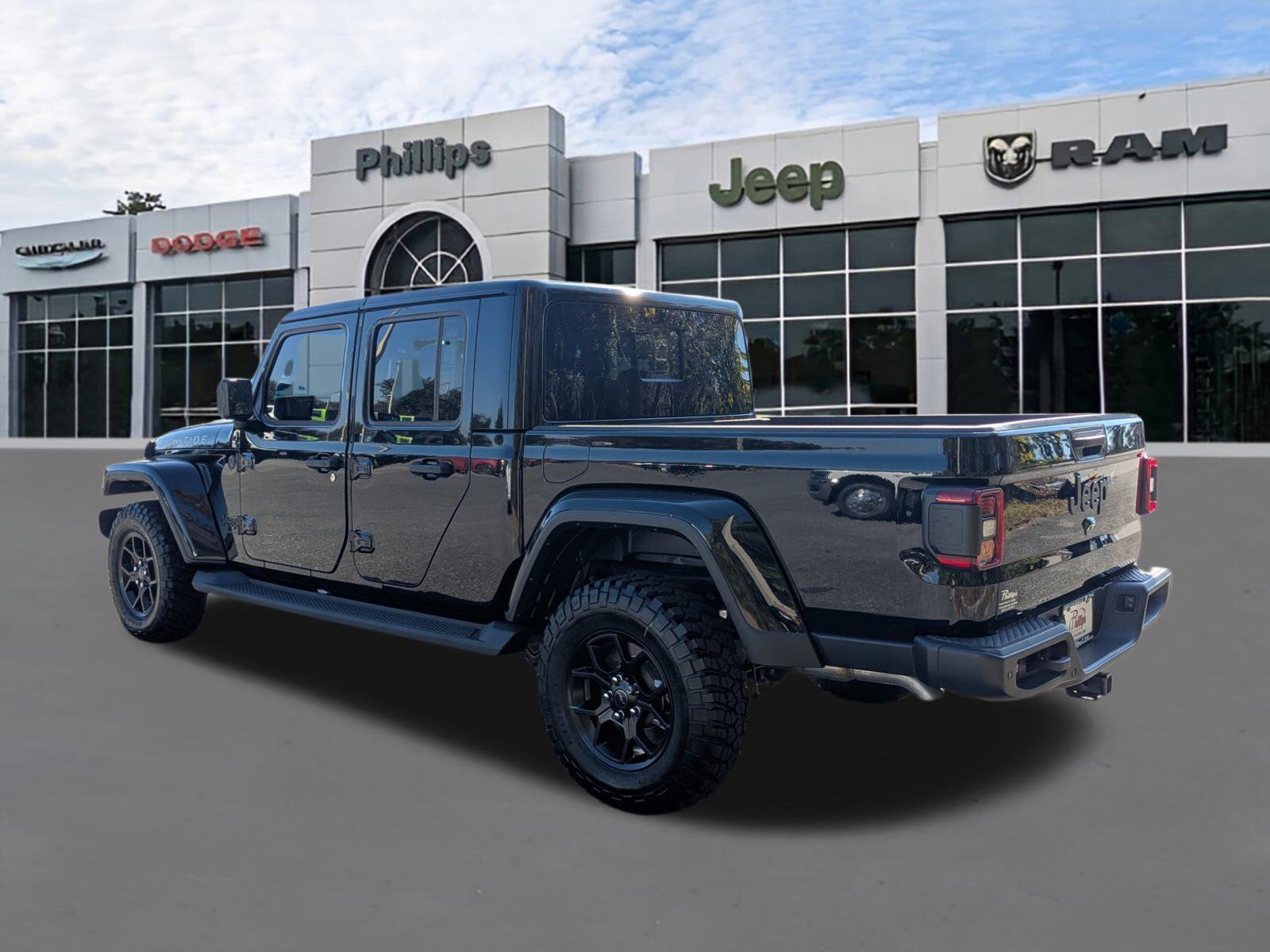 New 2025 Jeep Gladiator High Tide image 5