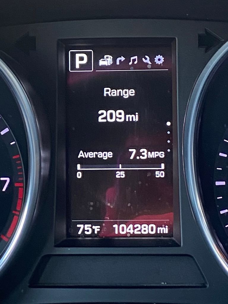 Used 2019 Hyundai Santa Fe XL image 18