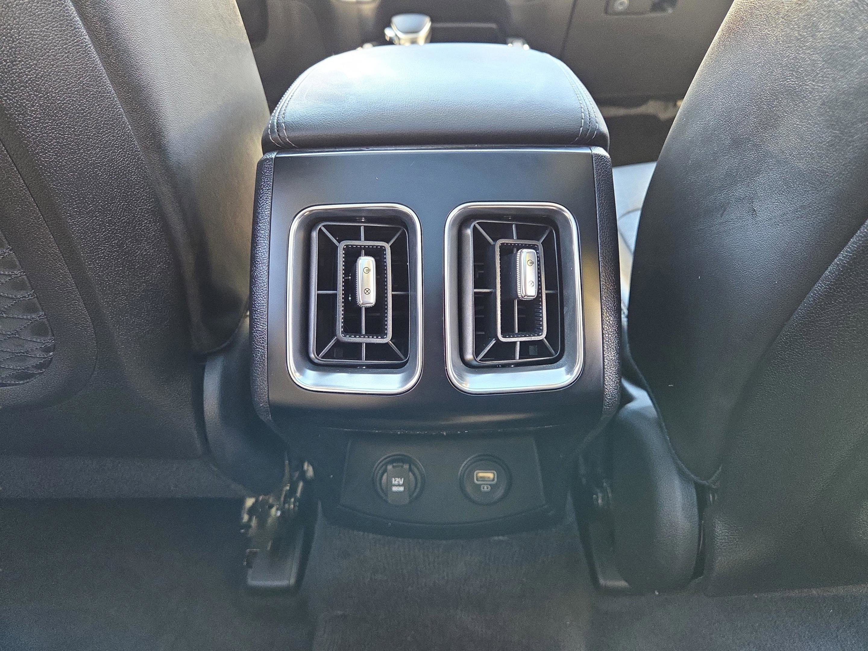 Used 2022 Kia Sorento EX w/ Panoramic Sunroof Package image 36