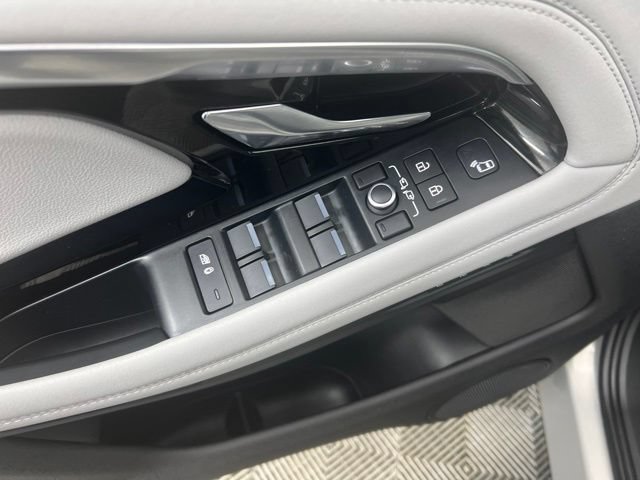 Used 2021 Land Rover Range Rover Evoque SE AWD/4WD image 13