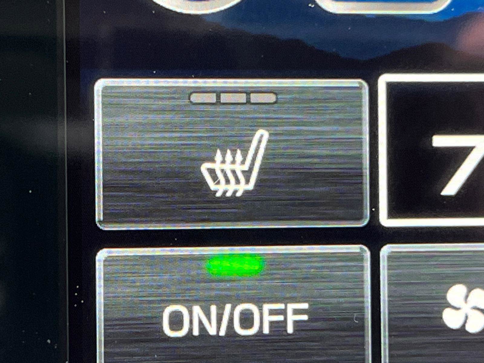 Used 2023 Subaru Outback Premium image 31