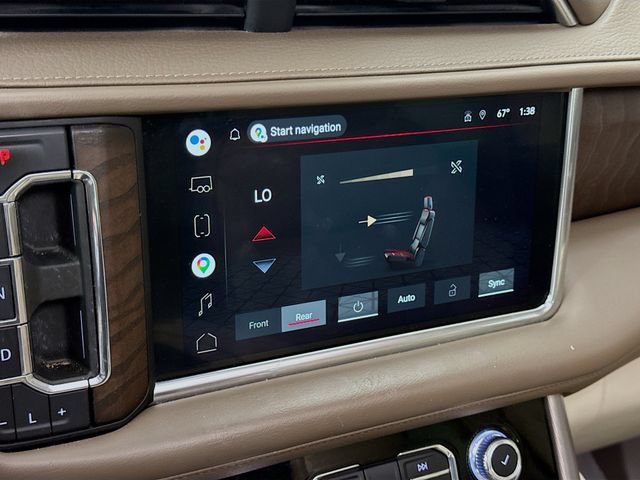 Used 2022 GMC Yukon Denali AWD/4WD image 16