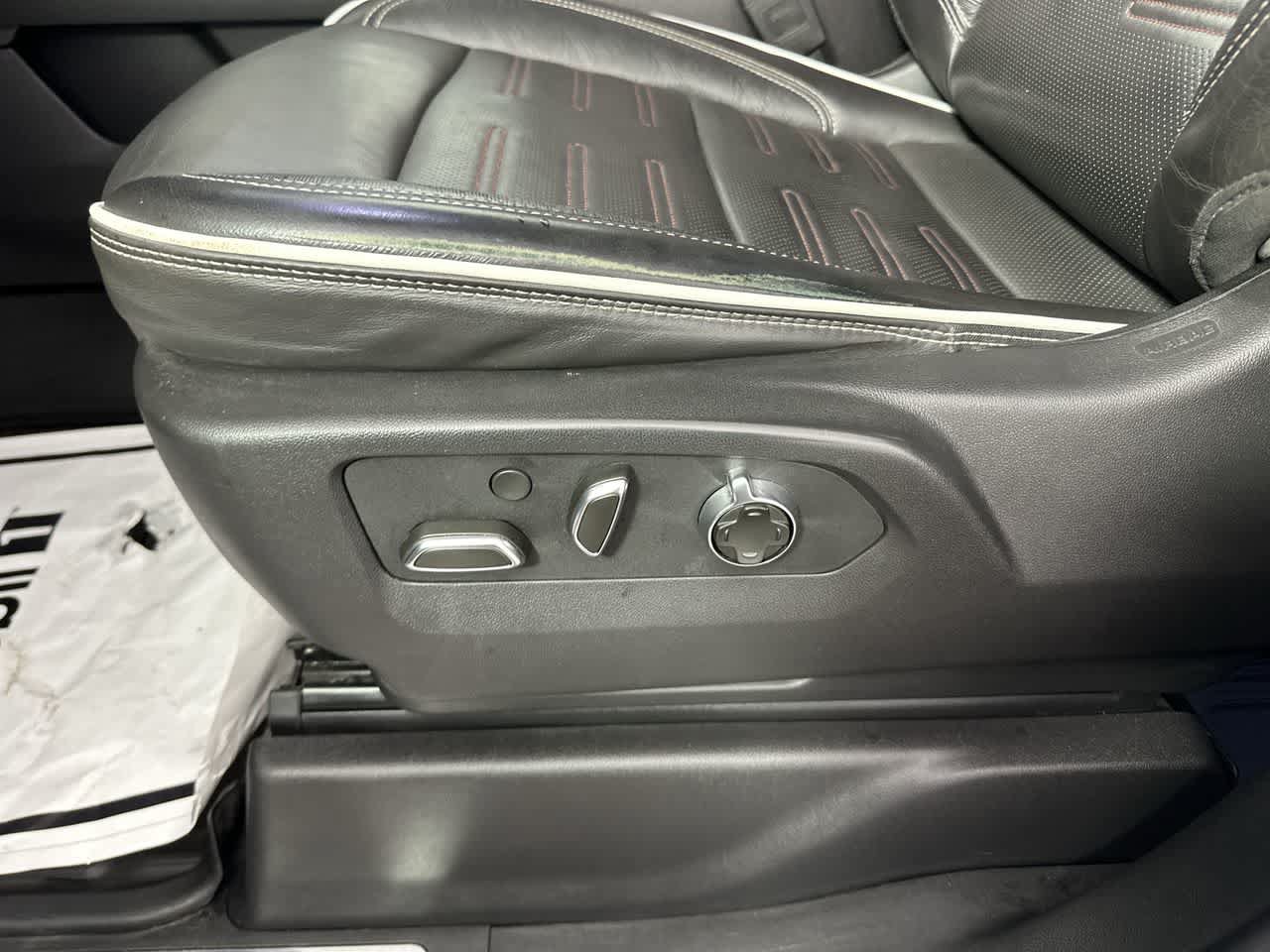 Used 2025 GMC Sierra 1500 AT4X AWD/4WD image 13
