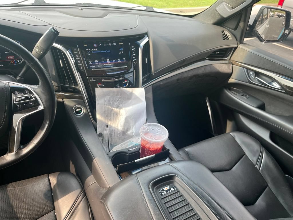 Used 2019 Cadillac Escalade ESV Platinum AWD/4WD image 29