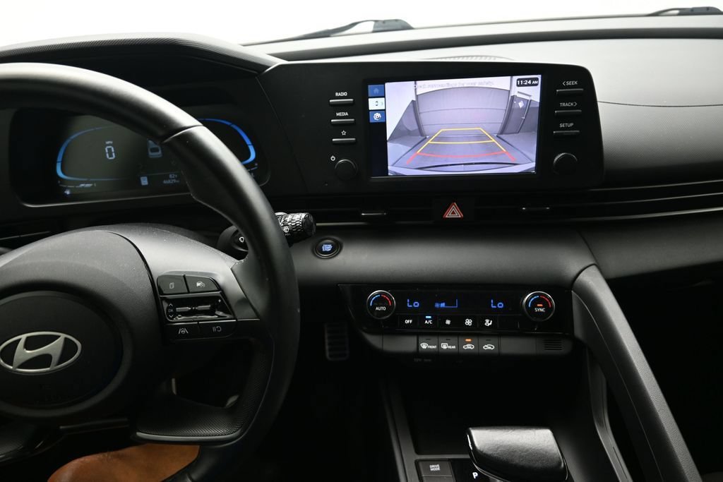Used 2025 Hyundai Elantra Sport FWD image 24