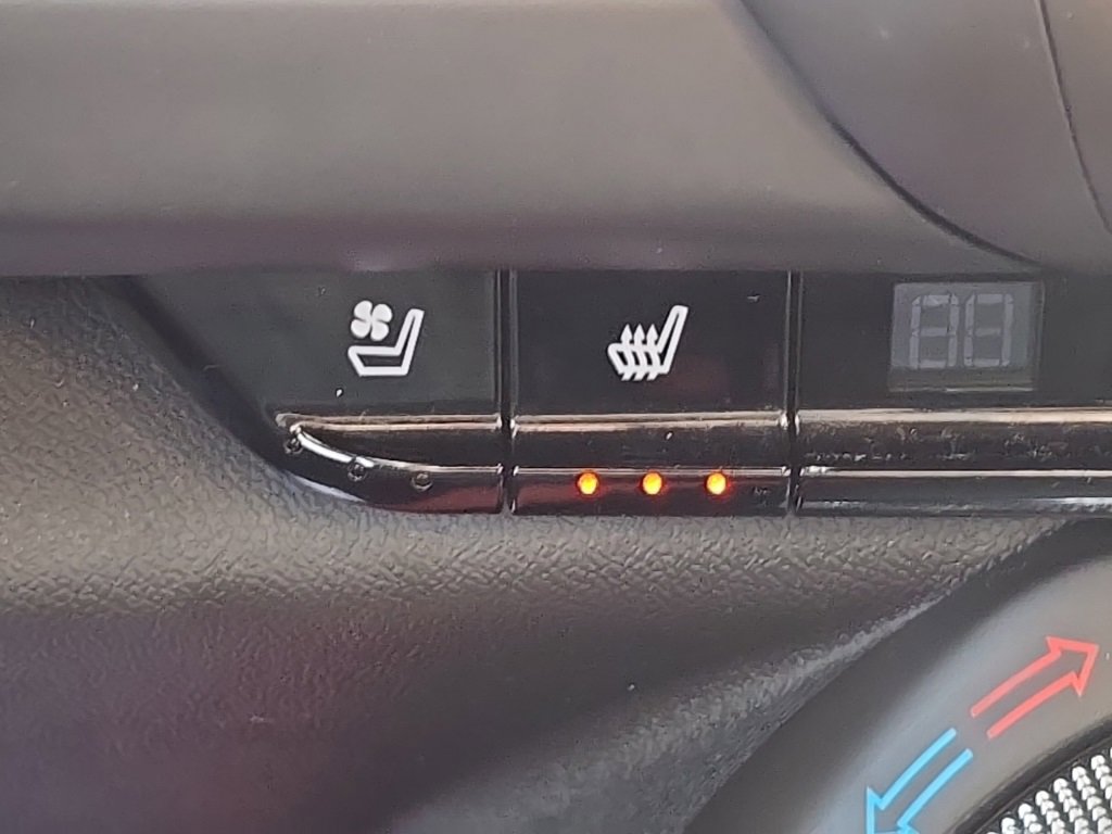 Used 2023 Chevrolet Camaro LT w/ Redline Edition image 10