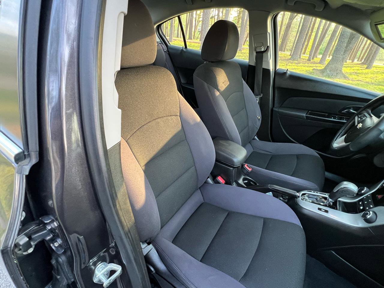 Used 2014 Chevrolet Cruze LT FWD image 12