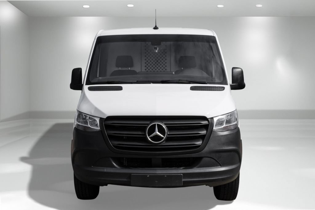 Used 2024 Mercedes-Benz Sprinter 2500 image 4