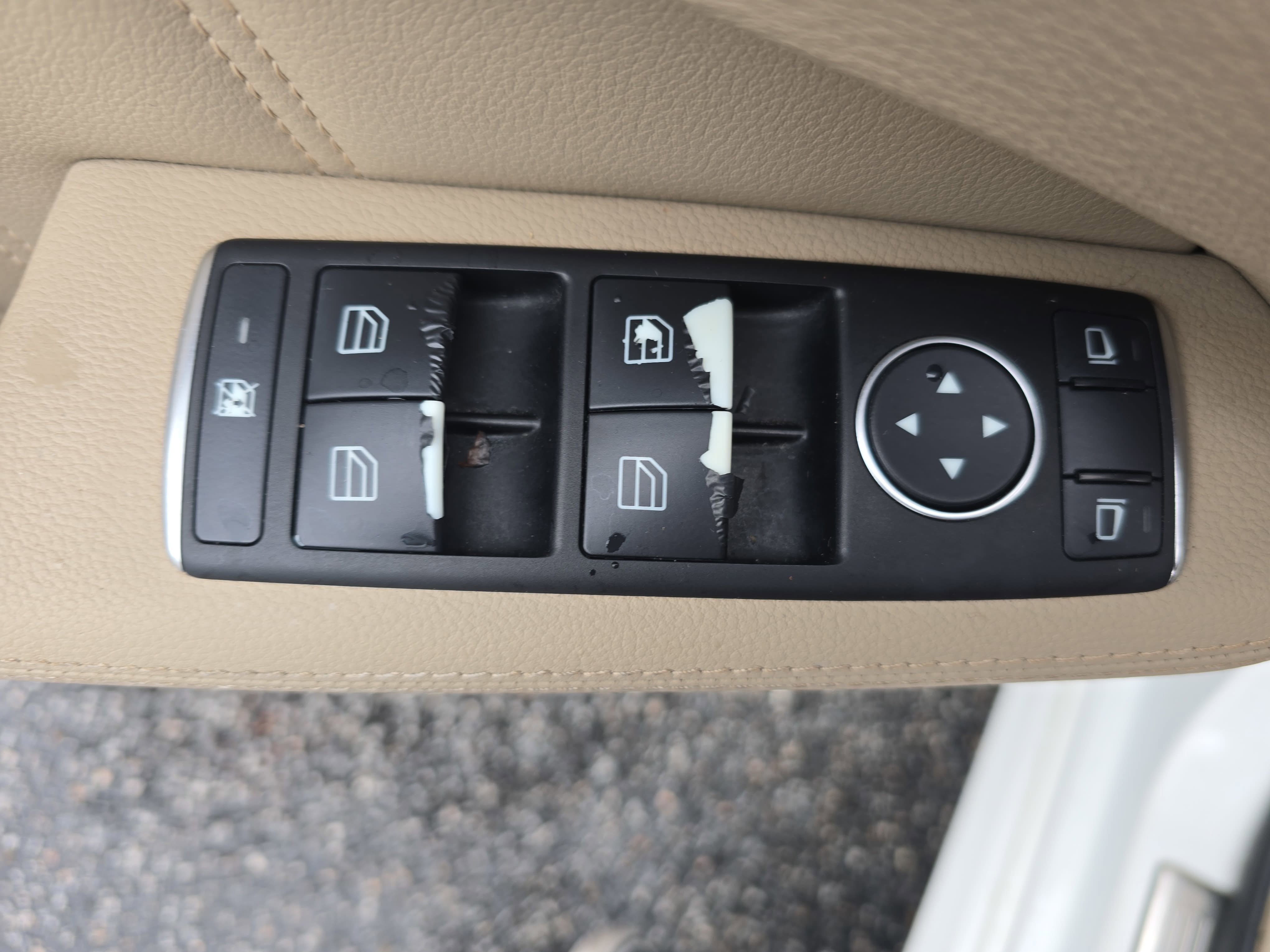 Used 2013 Mercedes-Benz E 350 Sedan image 25