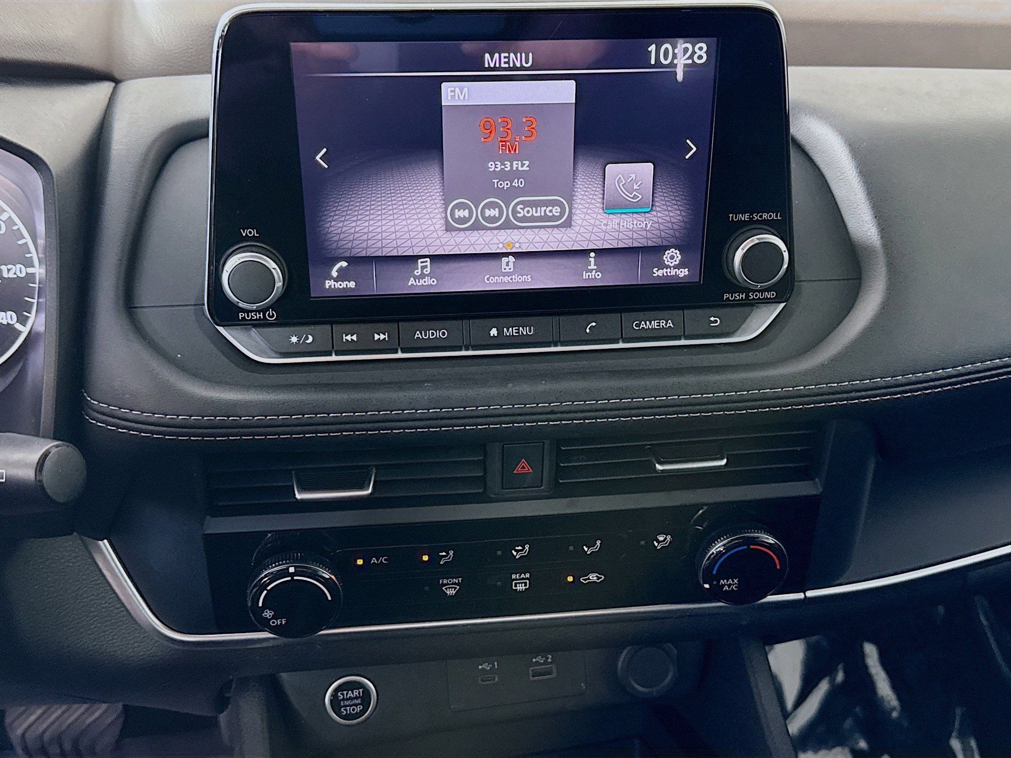 Used 2023 Nissan Rogue S image 18