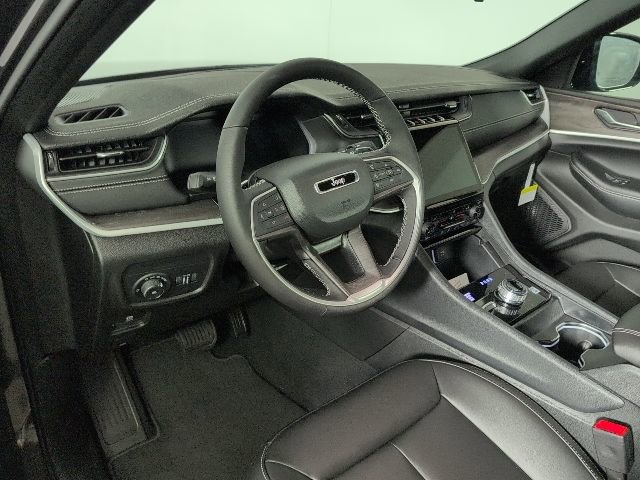 New 2025 Jeep Grand Cherokee L Limited AWD/4WD image 9