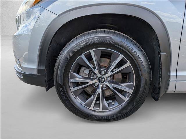Certified 2016 Toyota Highlander XLE AWD/4WD image 23