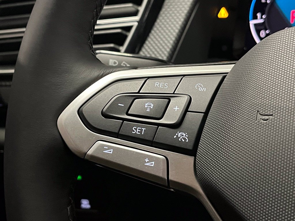 New 2026 Volkswagen Atlas Cross Sport SEL Premium R-Line AWD/4WD image 25