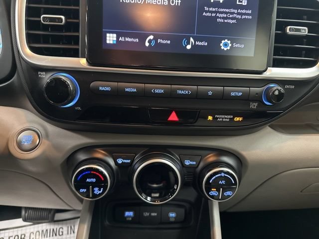 Used 2024 Hyundai Venue SEL FWD image 16