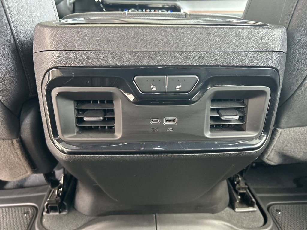 Used 2024 GMC Sierra 2500 AT4 w/ AT4 Premium Plus Package AWD/4WD image 17