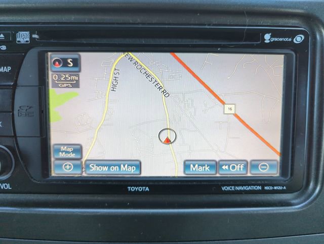 Used 2013 Toyota Sienna XLE w/ Entertainment Pkg image 23