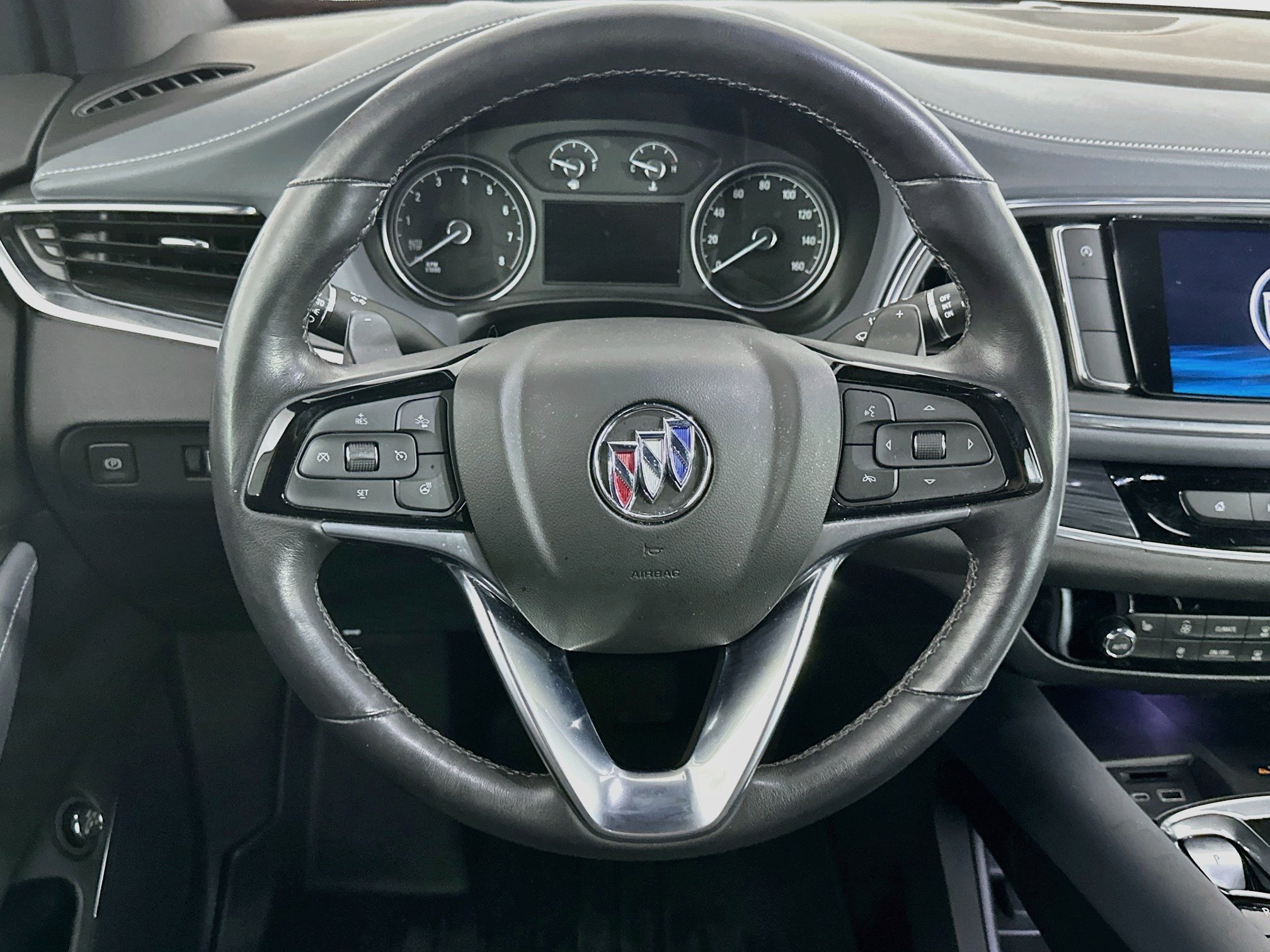 Used 2022 Buick Enclave Essence FWD image 18