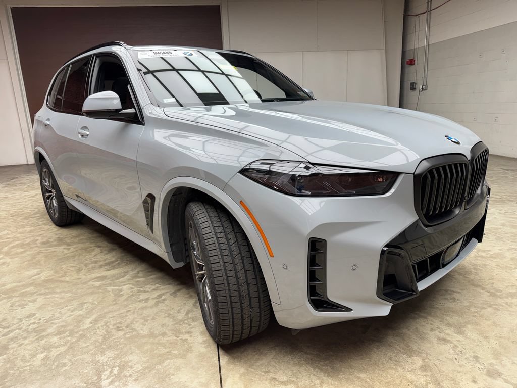 Used 2024 BMW X5 xDrive40i w/ M Sport Package AWD/4WD image 8