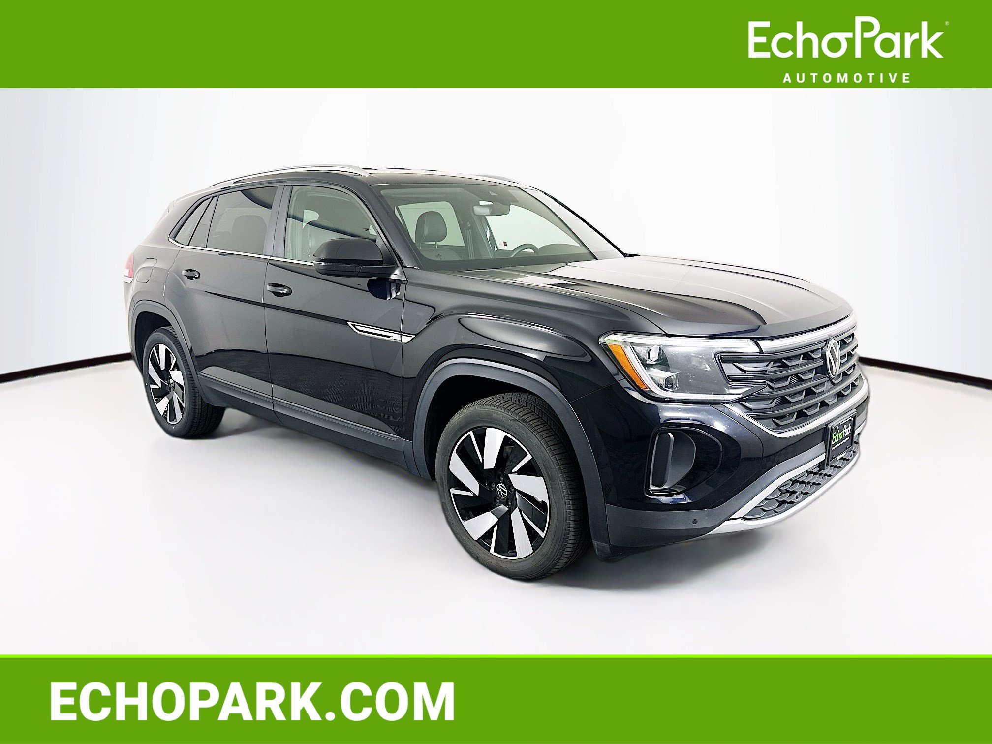 Used 2025 Volkswagen Atlas Cross Sport SE image 1