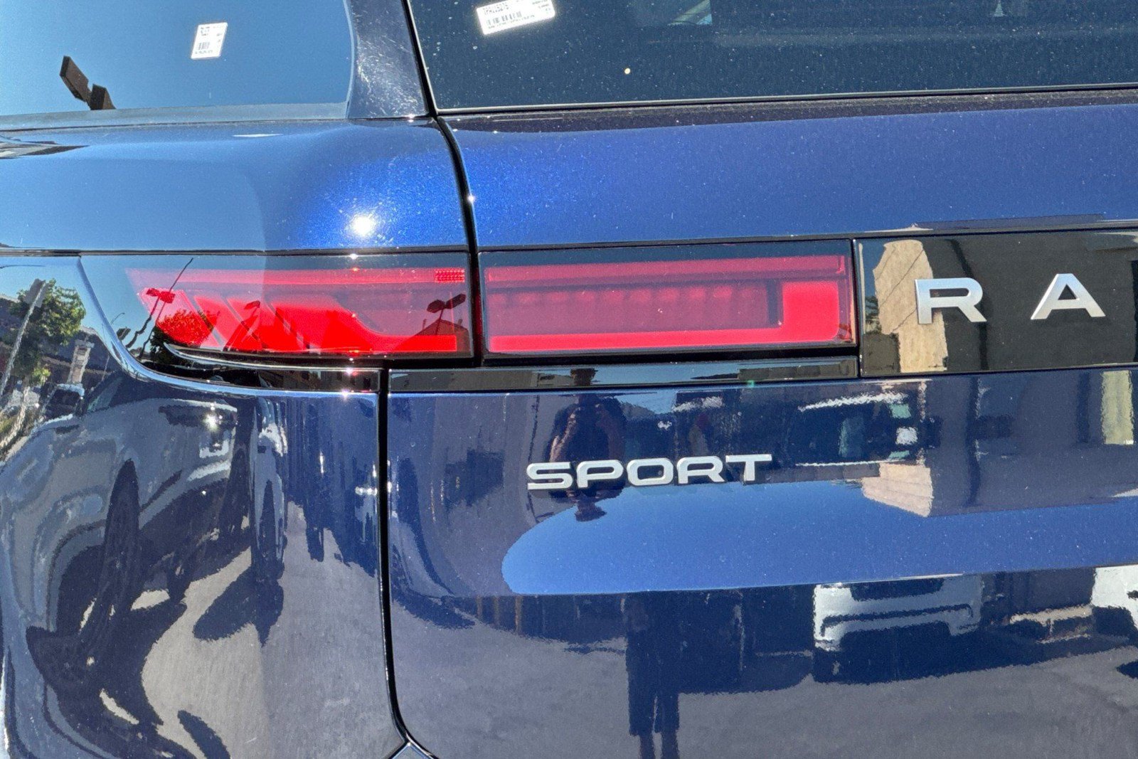 Used 2023 Land Rover Range Rover Sport SE AWD/4WD image 31