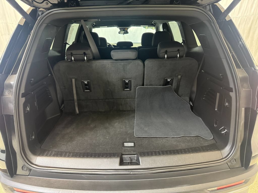 Used 2025 GMC Acadia Elevation FWD image 24