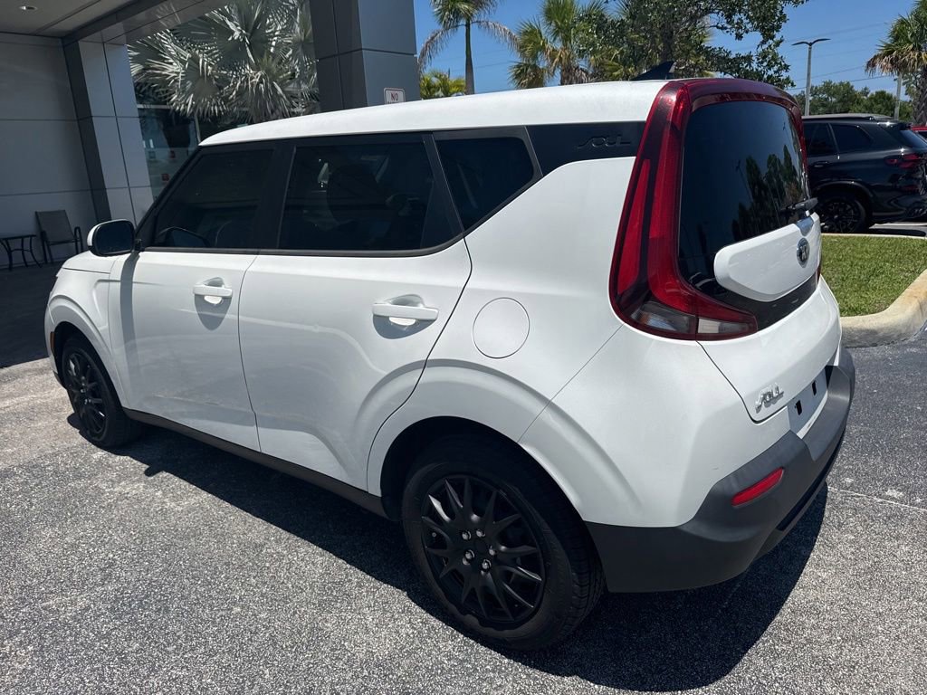 Used 2021 Kia Soul LX FWD image 4