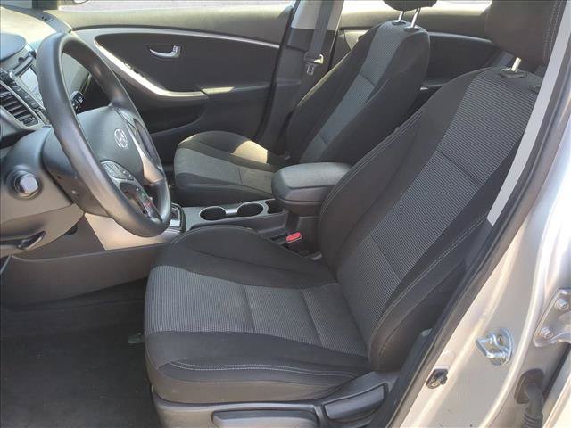 Used 2017 Hyundai Elantra GT FWD image 14