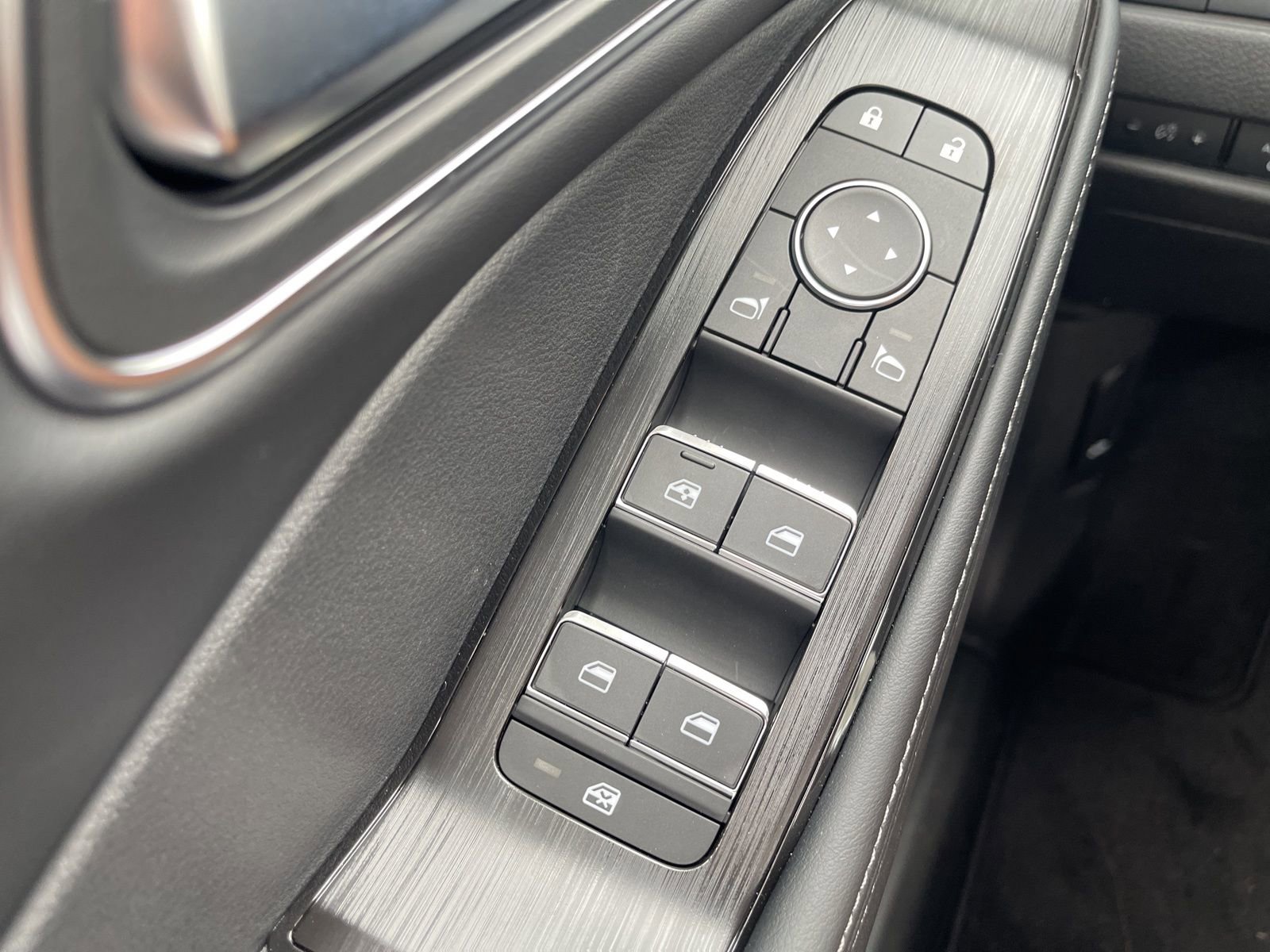 New 2026 Nissan Rogue Platinum image 43