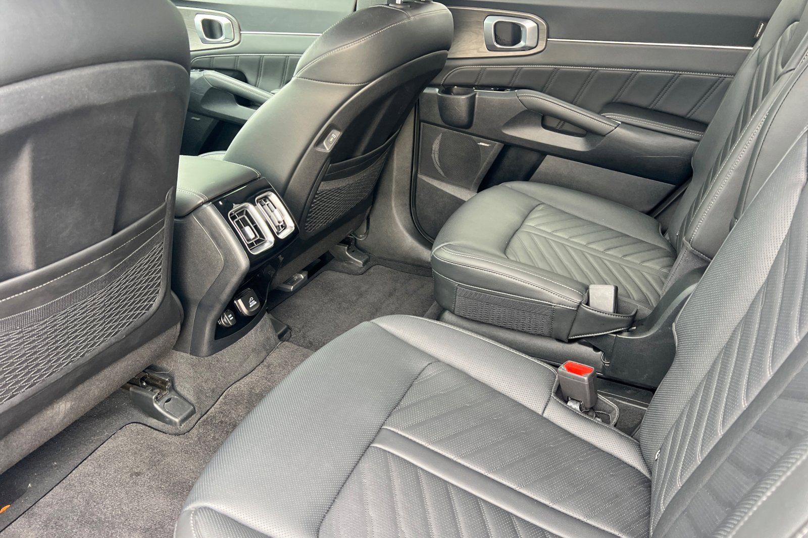 Used 2025 Kia Sorento SX Prestige image 9