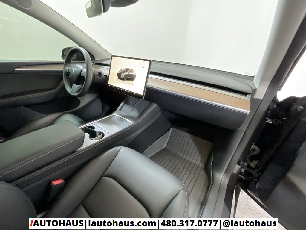 Used 2024 Tesla Model Y Long Range image 23