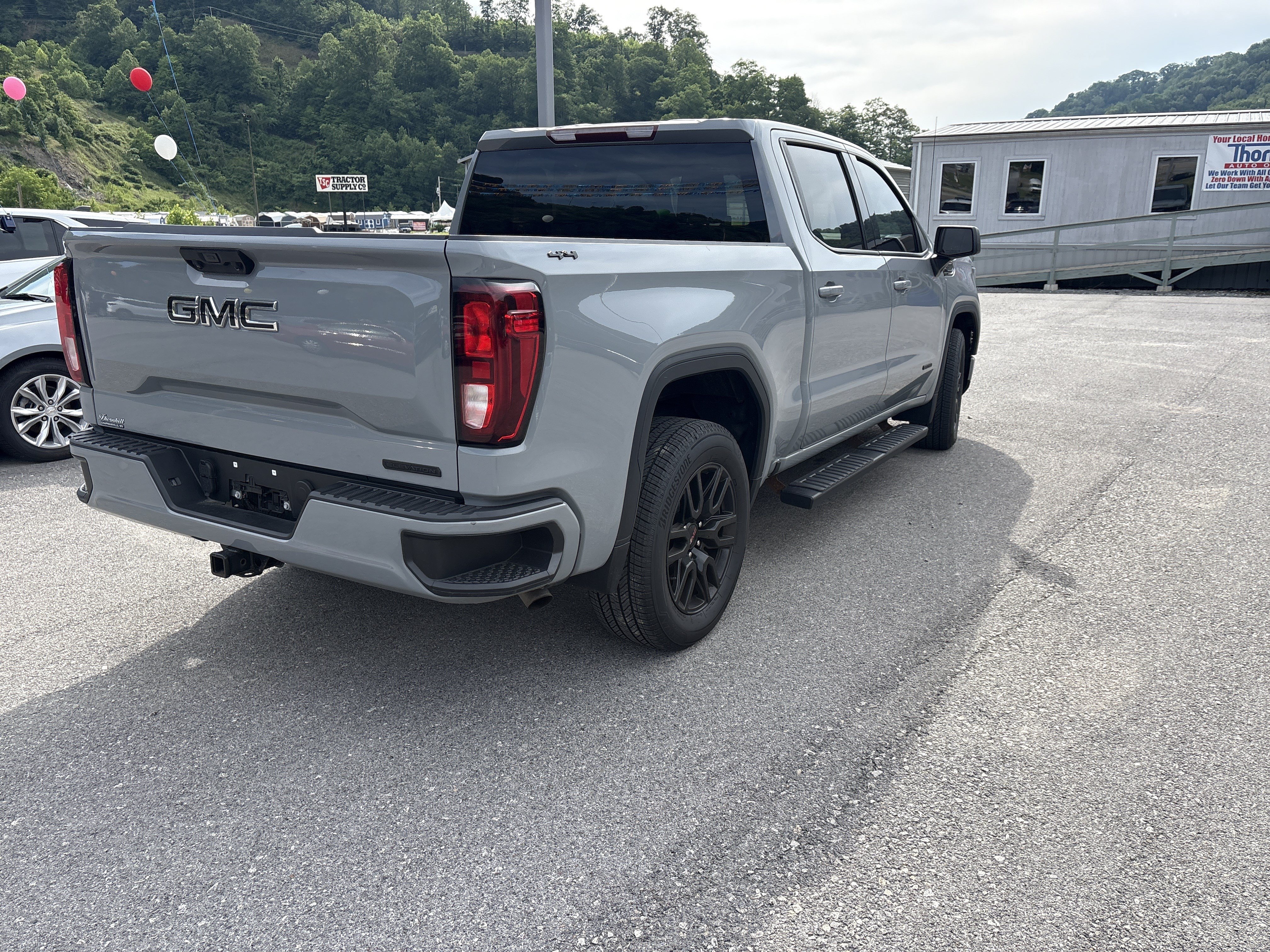 Used 2024 GMC Sierra 1500 Elevation AWD/4WD image 4