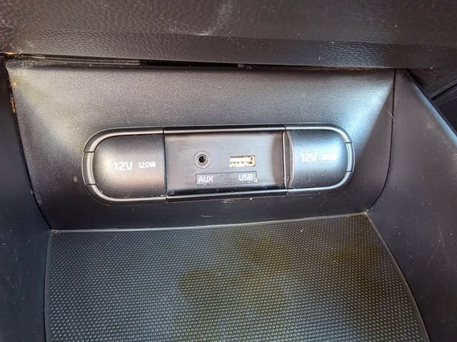 Used 2018 Kia Soul + FWD image 21